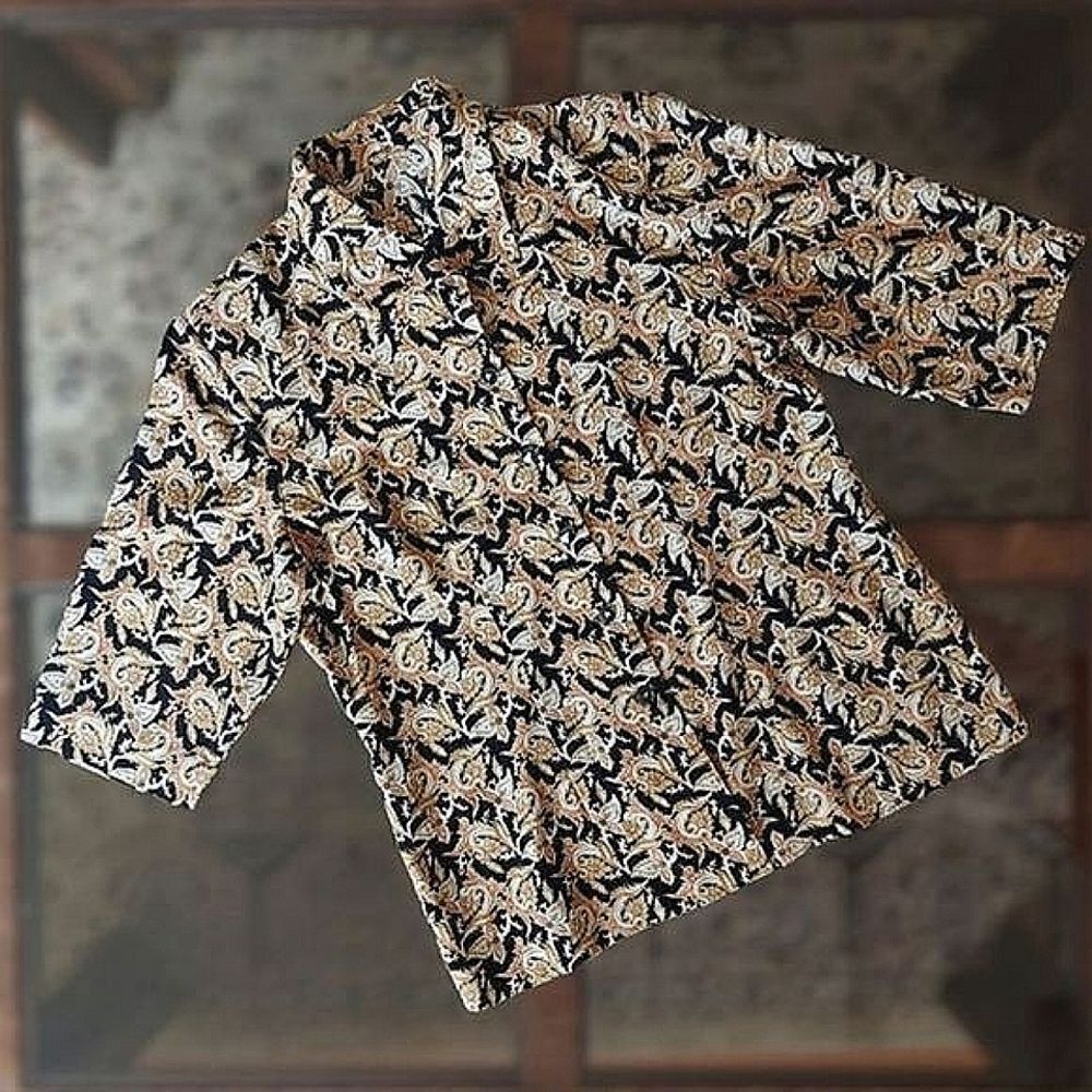 Vtg 90s black and gold paisley half sleeve button-down